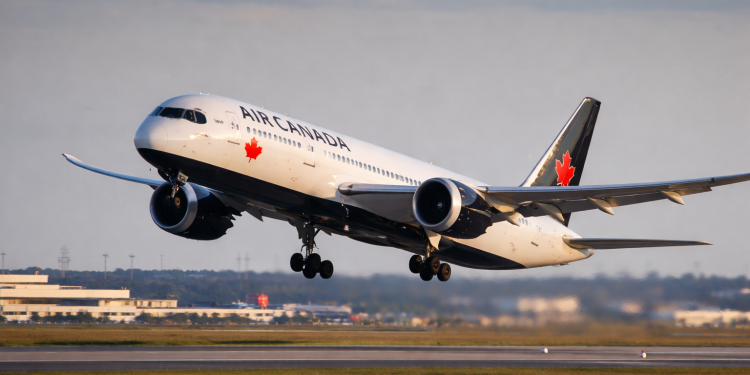 Air Canada stock faces turbulence as headwinds rise: what next?