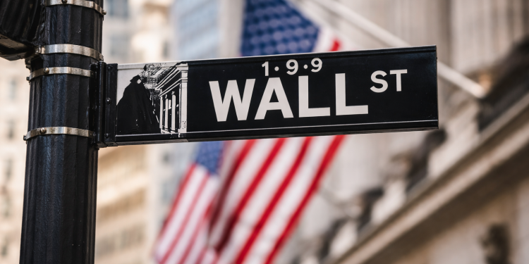 Wall Street falls as oil surge fuels inflation fears, Dow Jones down 200 points