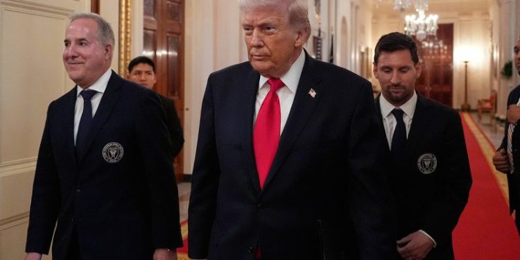 Trump rallies defense titans to surge weapons output as Iran War rages