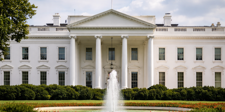 TLT and VGLT ETFs shed billions as US public debt nears $39 trillion