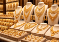 Can gold hold $4,700 as oil surge reshapes rate cut expectations?