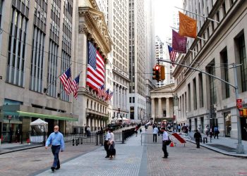 5 stocks Wall Street is quietly loading up before next week