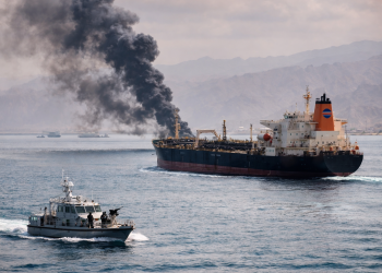 Evening digest: Trump Iran warning, oil jumps; Tesla slips