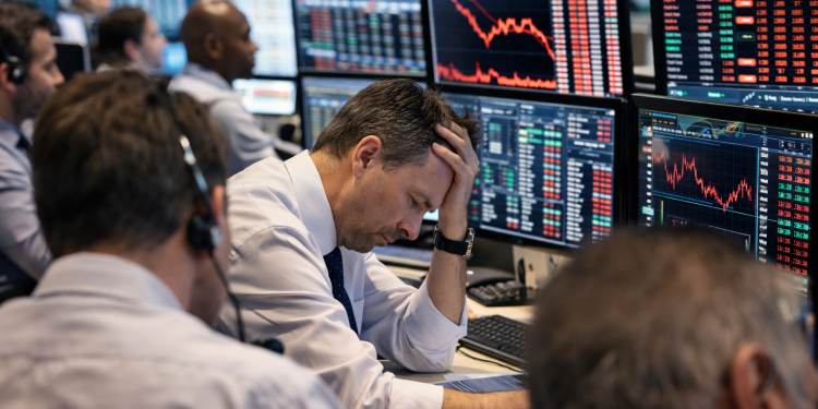 FTSE falls 0.3% as rising oil prices shake rate cut expectations