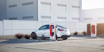 Elon Musk’s Tesla registers AI voice assistant in China