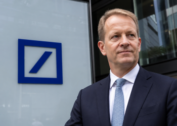 Deutsche Bank beats estimates, posts record quarterly profit