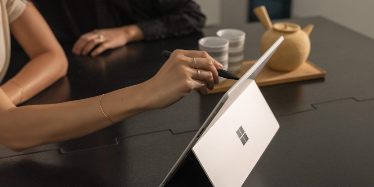 Microsoft stock slips 5% after earnings, but analysts are hiking targets