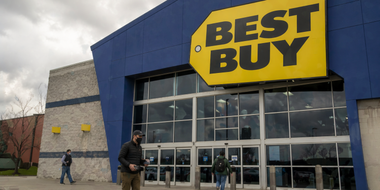 Corie Barry to step down as Best Buy names Jason Bonfig CEO
