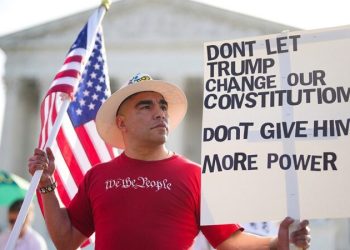 Trump, Bondi watch historic SCOTUS arguments as justices duel over birthright citizenship