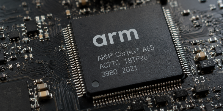 Can Arm stock climb higher after fresh AI-driven analyst upgrades?
