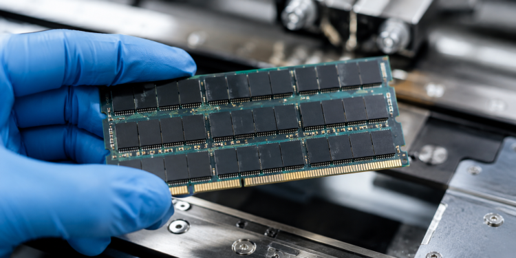 Q1 beat, $40M contract are old news – why is MRAM stock soaring today then?