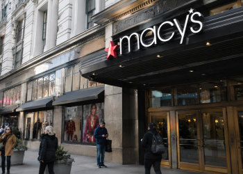 Berkshire just loaded up on Macy’s stock: should you too?