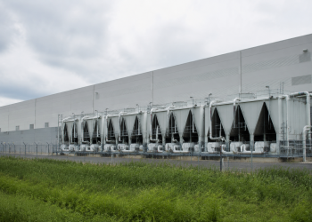 Is it too late to invest in Hut 8 stock as it soars on AI data center lease deal?