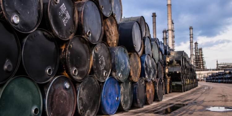 Evening digest: Oil stays above $100, Warsh moves closer to leading Fed