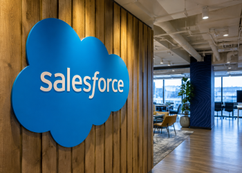 Salesforce stock rises ahead of earnings: what to expect?