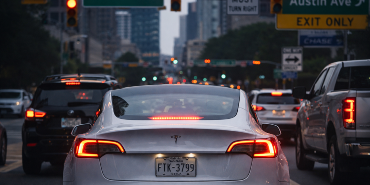 Tesla stock is rising, but are bulls missing the bigger risk?