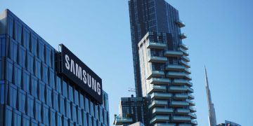 Samsung stock plunges as 47,000 workers set to strike after talks fail