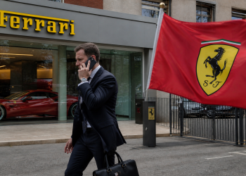 Ferrari sees 4% earnings growth in Q1 as premium demand lifts sales
