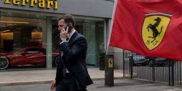 Ferrari sees 4% earnings growth in Q1 as premium demand lifts sales