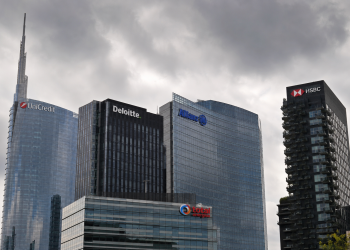 Energy and banks lift European earnings despite Middle East war concerns