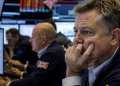 UK stocks fall as political uncertainty and oil price fears weigh