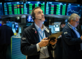 US stocks face pressure from rising yields and inflation fears