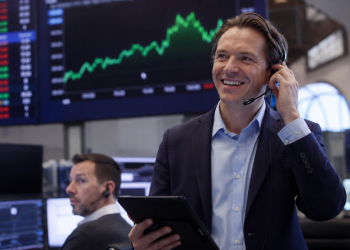 UK stocks rise as weaker data tempers Bank of England hike bets