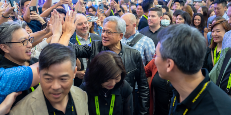 Nvidia stock remains wobbly after earnings: buy, sell or hold?