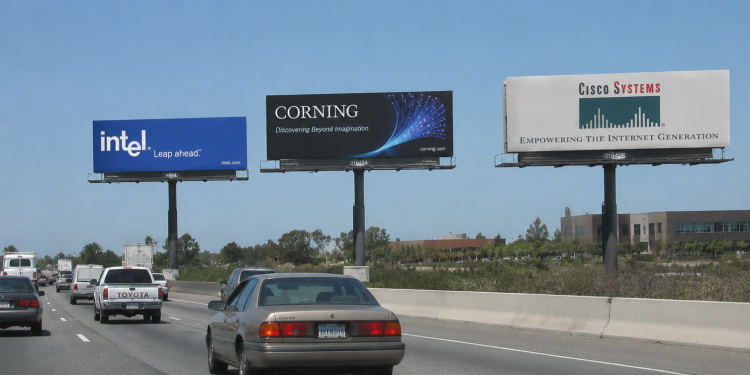 AI’s time machine: How Cisco, Intel, and Corning are reviving fears of the tech crash