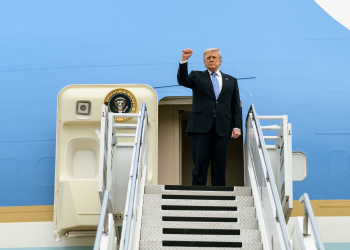 US stocks hit new highs as Trump signals decision on Iran deal nears