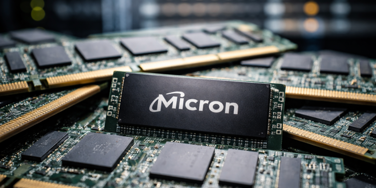 Why Micron stock is under pressure on Monday