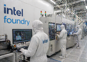 Why Intel stock is crashing around 6% on Tuesday
