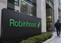 Robinhood stock gains as analysts back growth despite layoffs
