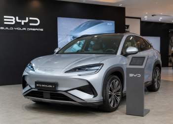 BYD chairman projects global leadership in five years amid market challenges