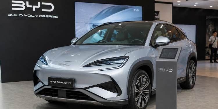 BYD chairman projects global leadership in five years amid market challenges