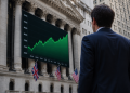 Top FTSE 100 dividend stocks to buy if you want to retire on passive income