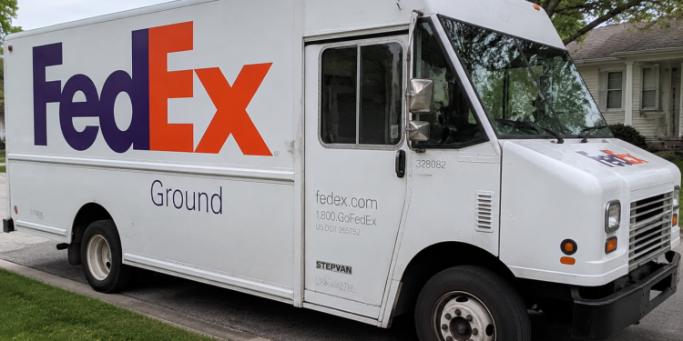 FedEx stock sinks 7% as margin hit overshadows earnings beat after freight spinoff