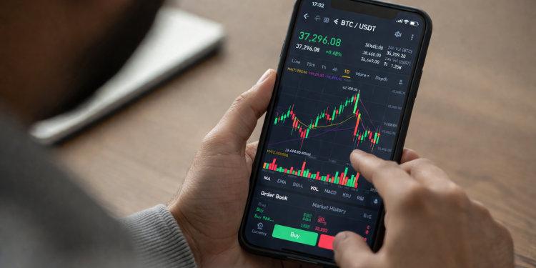 Robinhood stock to soar as it becomes ‘the first hyperscaler of online brokerages’