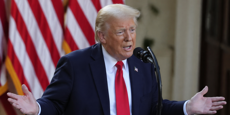 Evening digest: Trump ramps Iran threat, Magnificent 7 tumbles