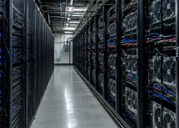 CleanSpark stock soars on a major AI deal: time to buy?