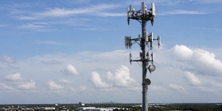 AT&T earnings: CEO responds to Starlink competition fears