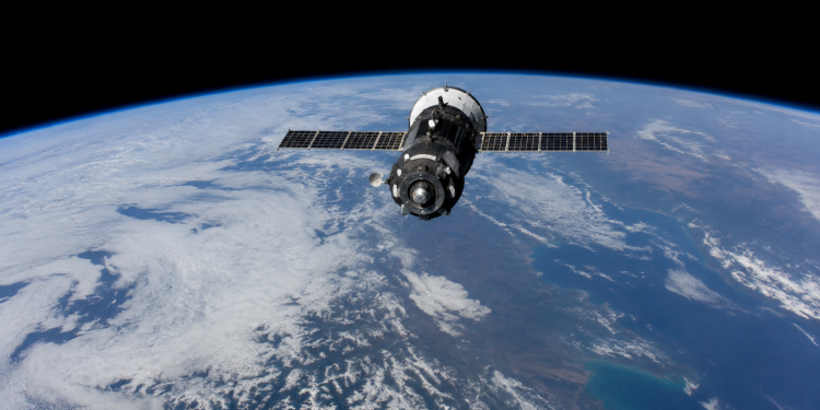 Planet Labs dives as space stocks reverse after the SpaceX IPO: buy the dip?