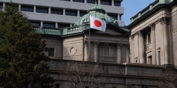Nikkei 225: bullish pattern emerges as Kioxia stock, Japan bond yields jump