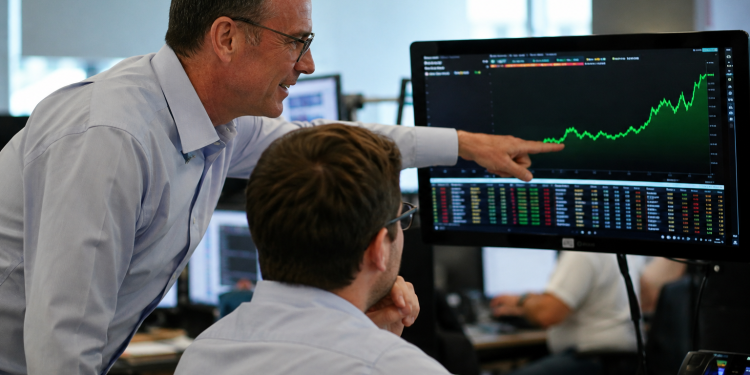 FTSE 100 gains as lower oil prices lift global risk sentiment