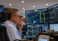 European shares rise nearly 1% as oil prices fall on US-Iran pause