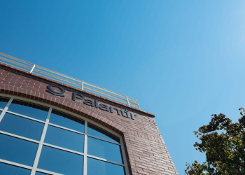 Why did Palantir stock sink 9% today?