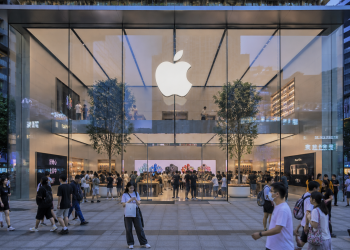 Apple briefly hits $5T valuation as investors favour its AI-light strategy