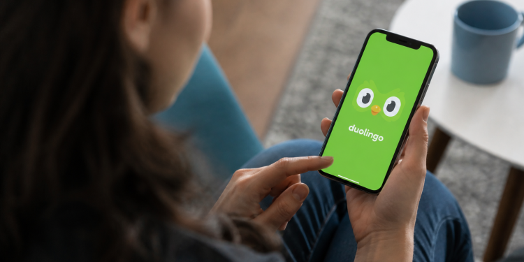 Duolingo stock sinks 15% as Q3 revenue forecast misses expectations