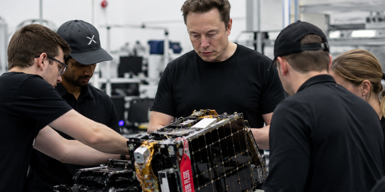 Why SpaceX stock is rocketing around 11% on Friday