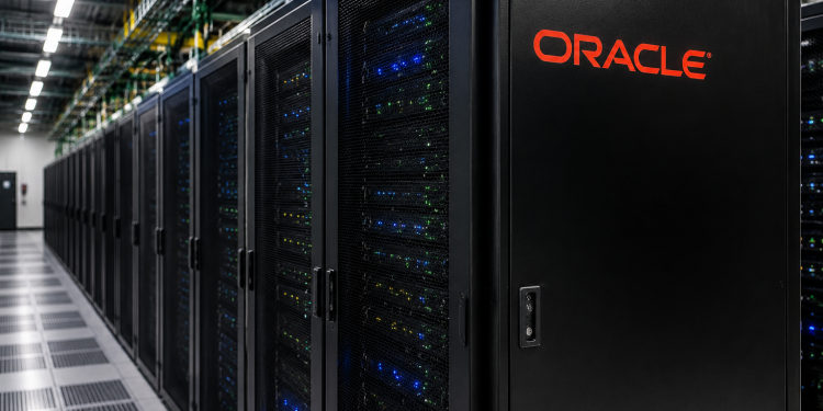 Oracle stock is rebounding despite the soaring CDS spread: is it a buy?
